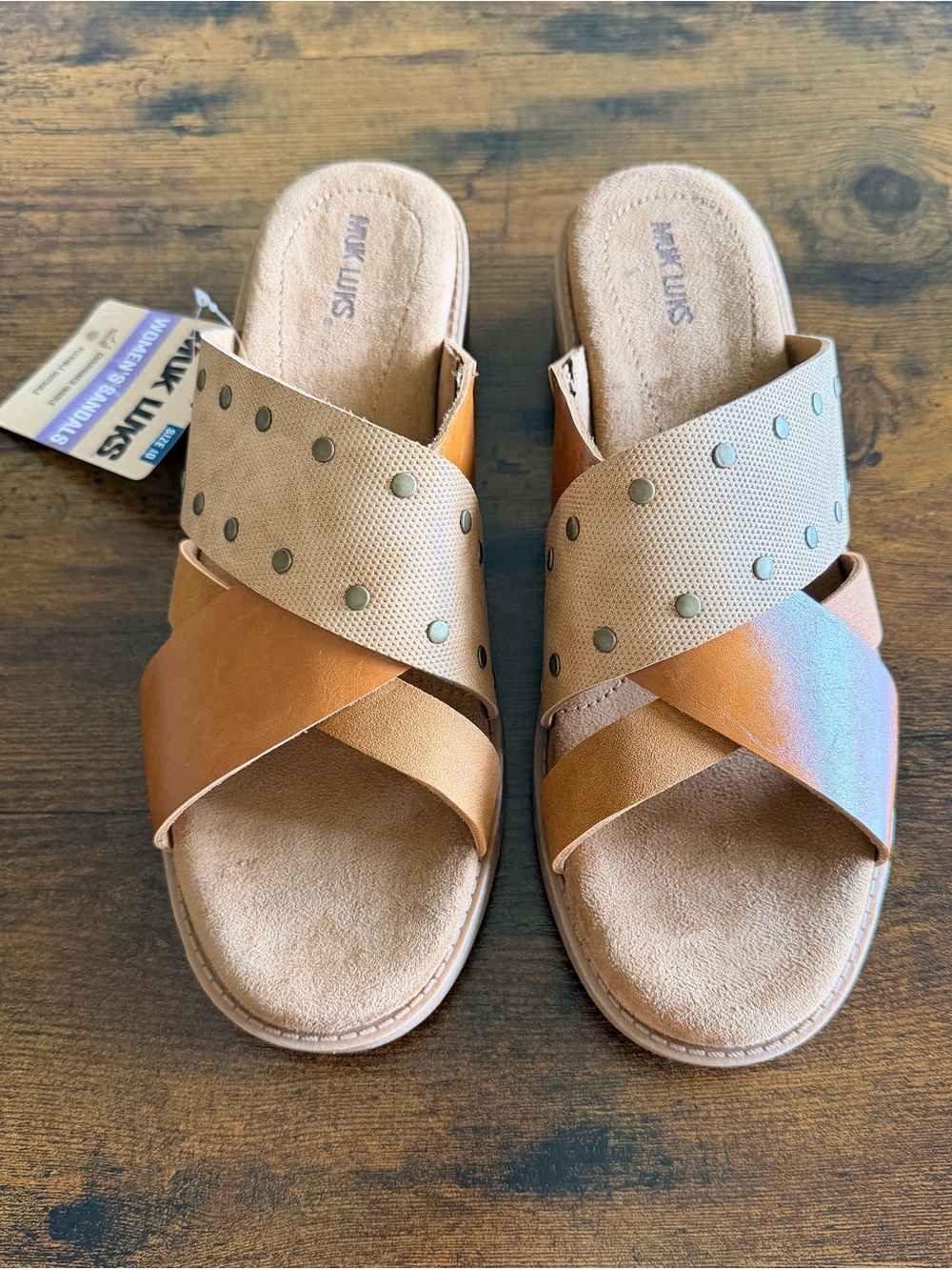 Muk Luks Women’s Size 10 Tan Crisscross Slide Sandals
